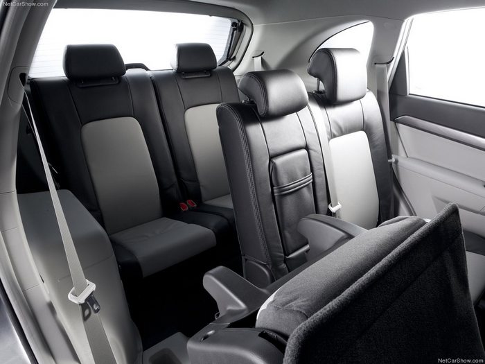 Chevrolet-Captiva_2012_3