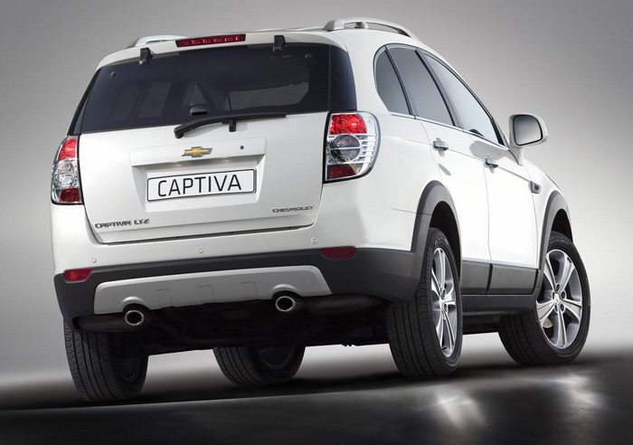 Chevrolet-Captiva_2012_4