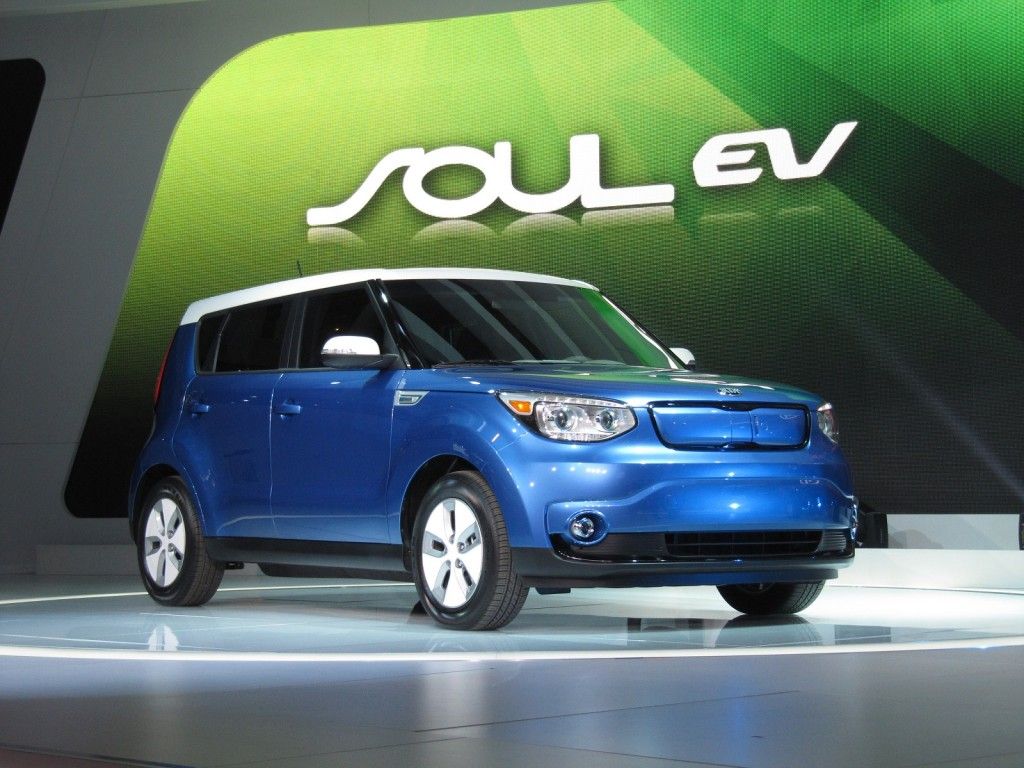 2015-kia-soul-ev-launch-at-2014-chicago-auto-show 100456688 l